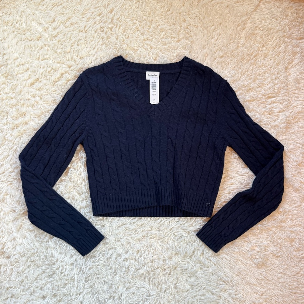 Aritzia Cable Knit V-Neck Crop Sweater - Navy